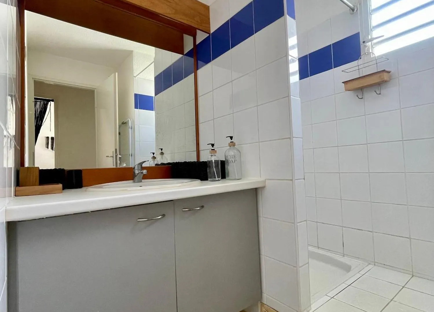 Appartement Cosy En Ville Baie-Mahault Guadeloupe